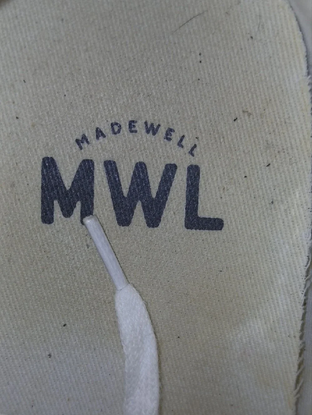 Madewell Unisex Navy Sneakers with Pink Heel and Tan Trim Sz: W 7 M 5.5
